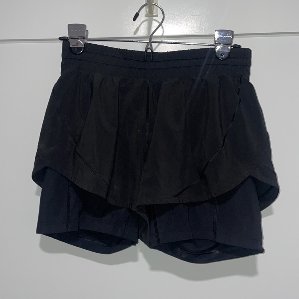 lululemon black double layer training shorts - size 6